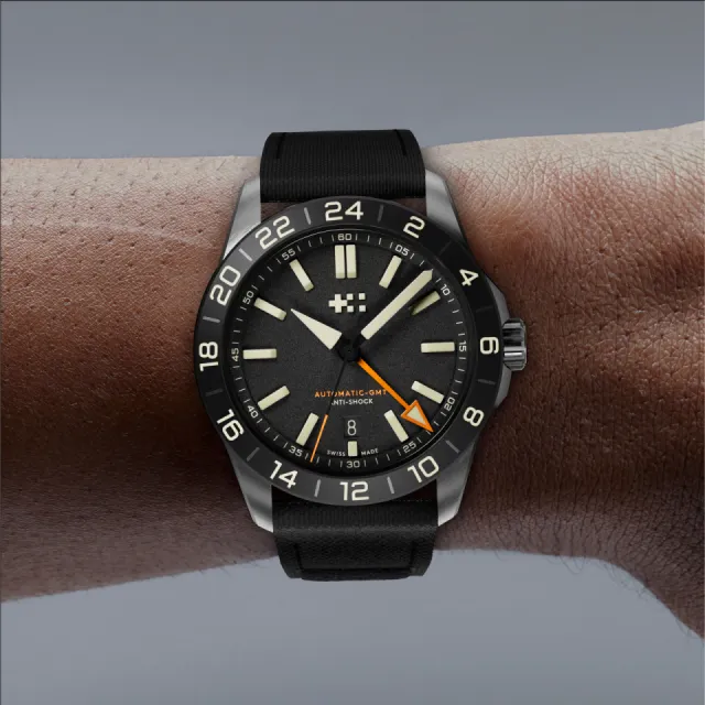 Christopher Ward C63 Sealander Extreme GMT Otomatik Siyah C6341AGM4S0KK0NKX Görsel 2