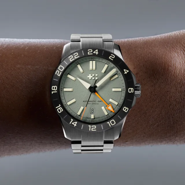 Christopher Ward C63 Sealander Extreme GMT Otomatik Khaki C6341AGM4S0KV0B0 Görsel 2