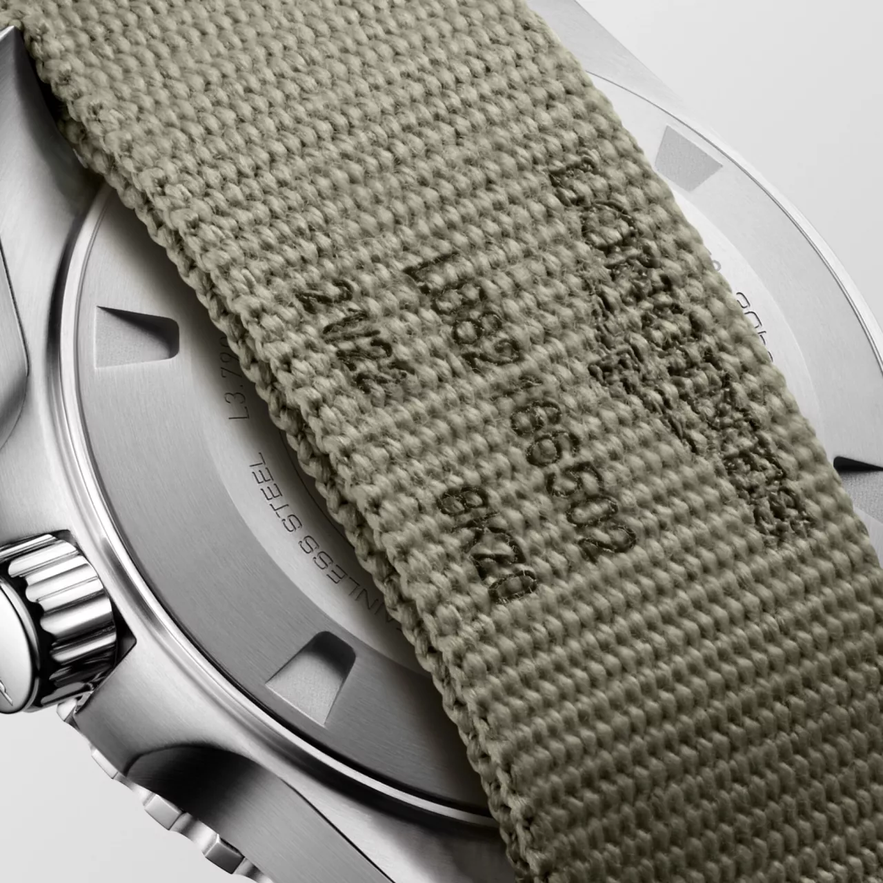 Longines HydroConquest GMT L37904062 detay görseli 2