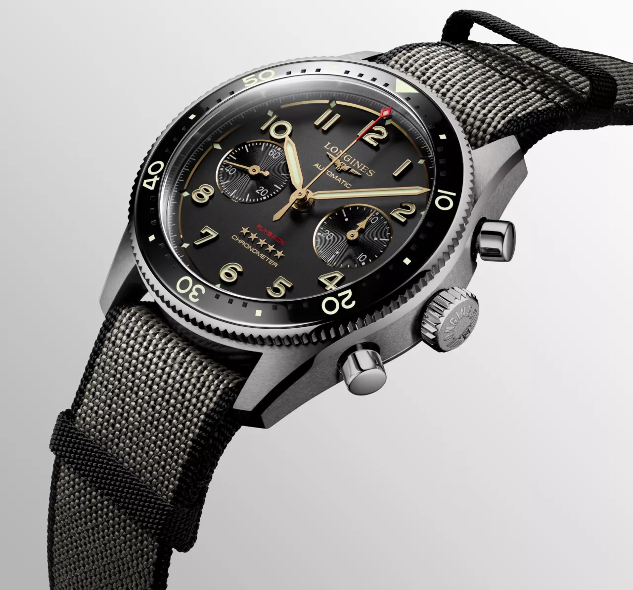 Longines Spirit Flyback Titanium L3.821.1.53.2 detay görseli 2