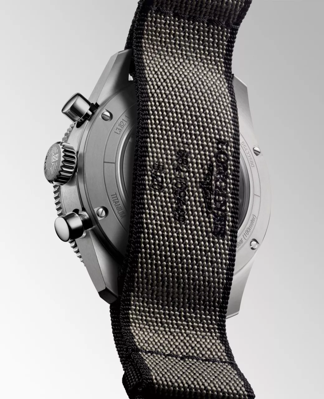 Longines Spirit Flyback Titanium L3.821.1.53.2 detay görseli 5