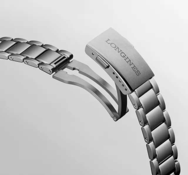 Longines Spirit Flyback Titanium L3.821.1.53.6 Görsel 8