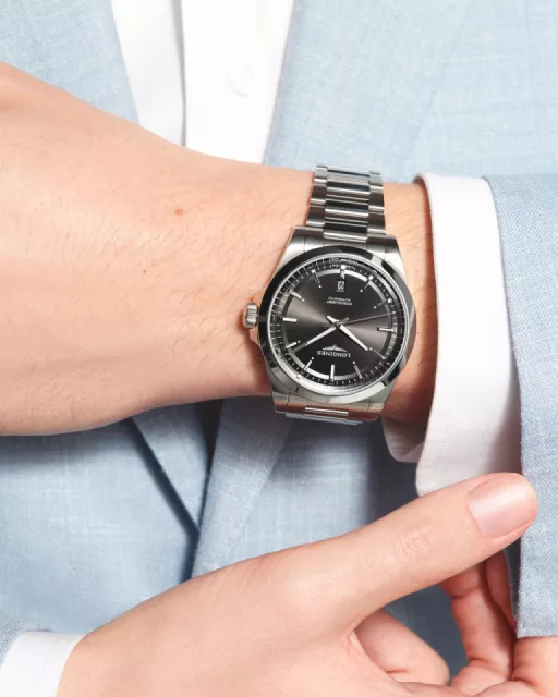 Longines Conquest L3.830.4.52.6 Görsel 7