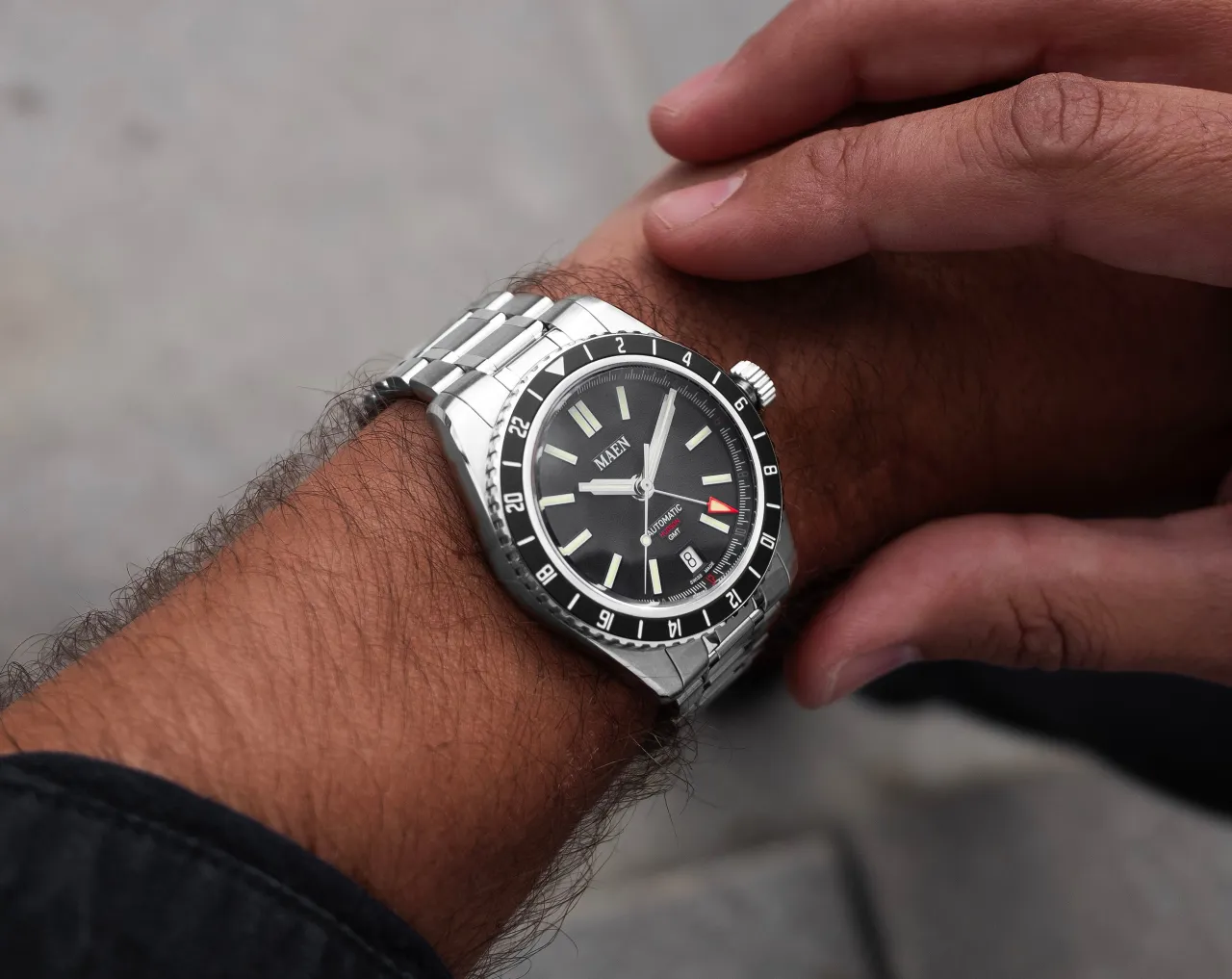 Maen Hudson 38 GMT Otomatik Jet Black M131 detay görseli 3