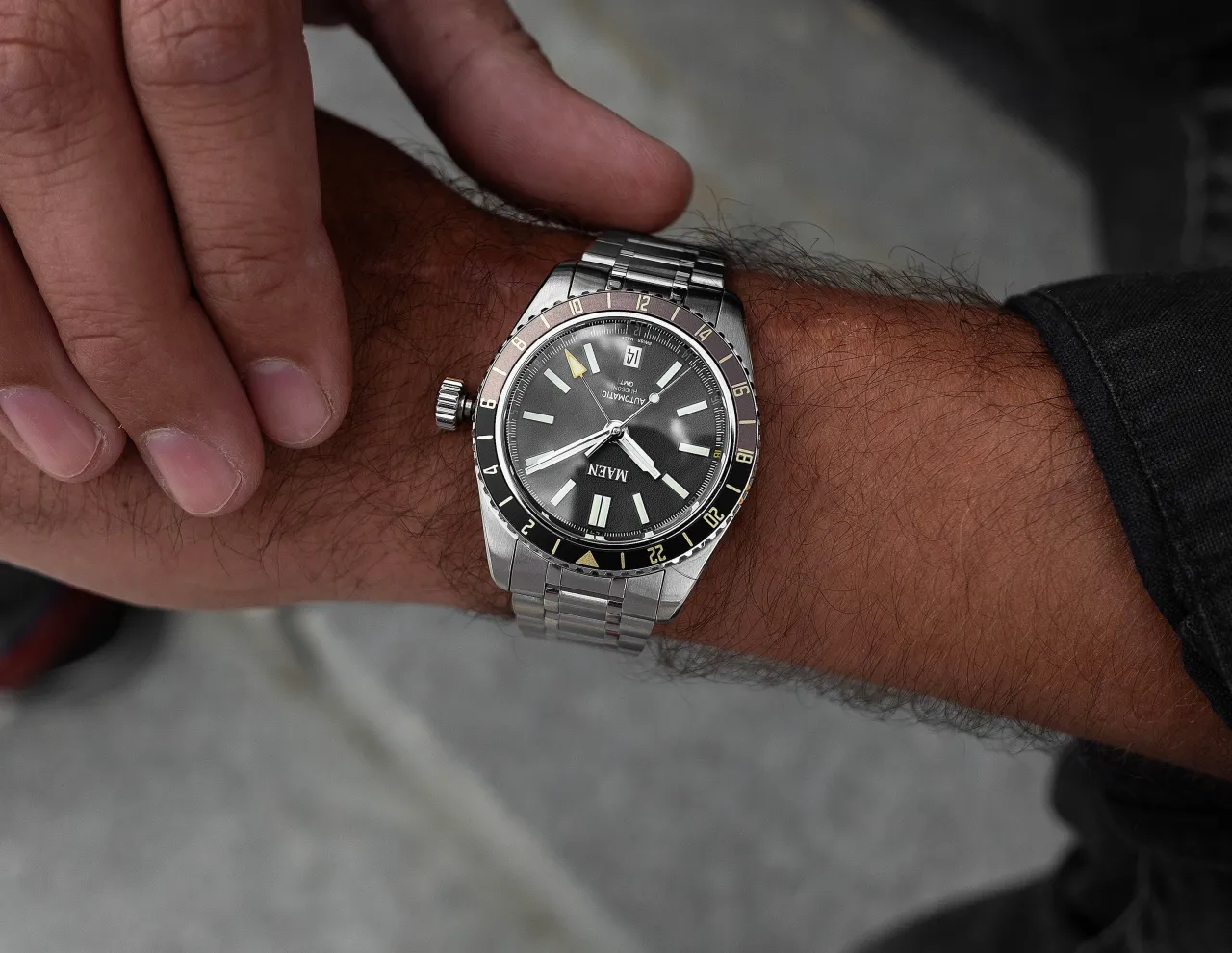 Maen Hudson 38 GMT Otomatik Jet Black M1333 detay görseli 4