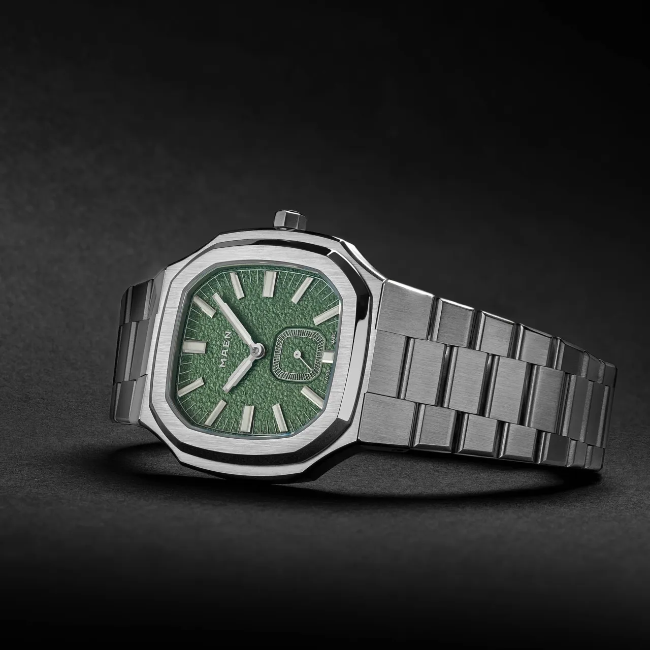 Maen Manhattan 37 Ultra-Thin Hammered Effect Dial M222 detay görseli 1