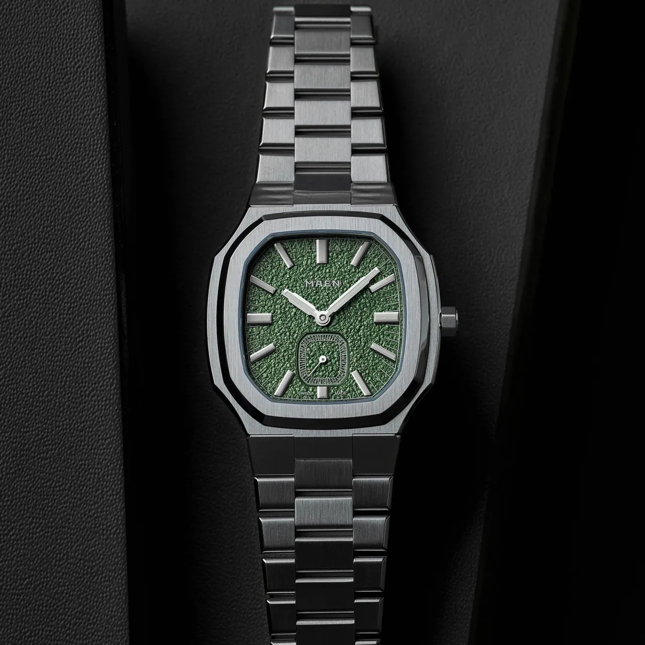 Maen Manhattan 37 Ultra-Thin Hammered Effect Dial M222 detay görseli 3