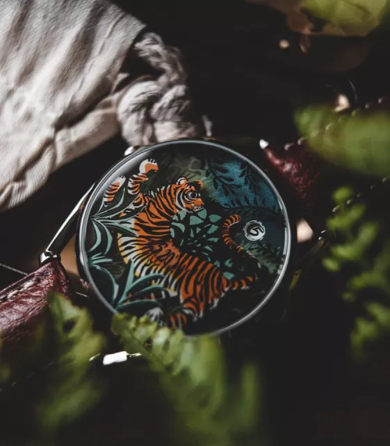 Mr Jones Watches The Promise of Happiness 88-VL Görsel 15