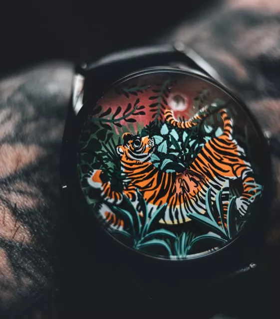 Mr Jones Watches The Promise of Happiness 88-VL Görsel 11