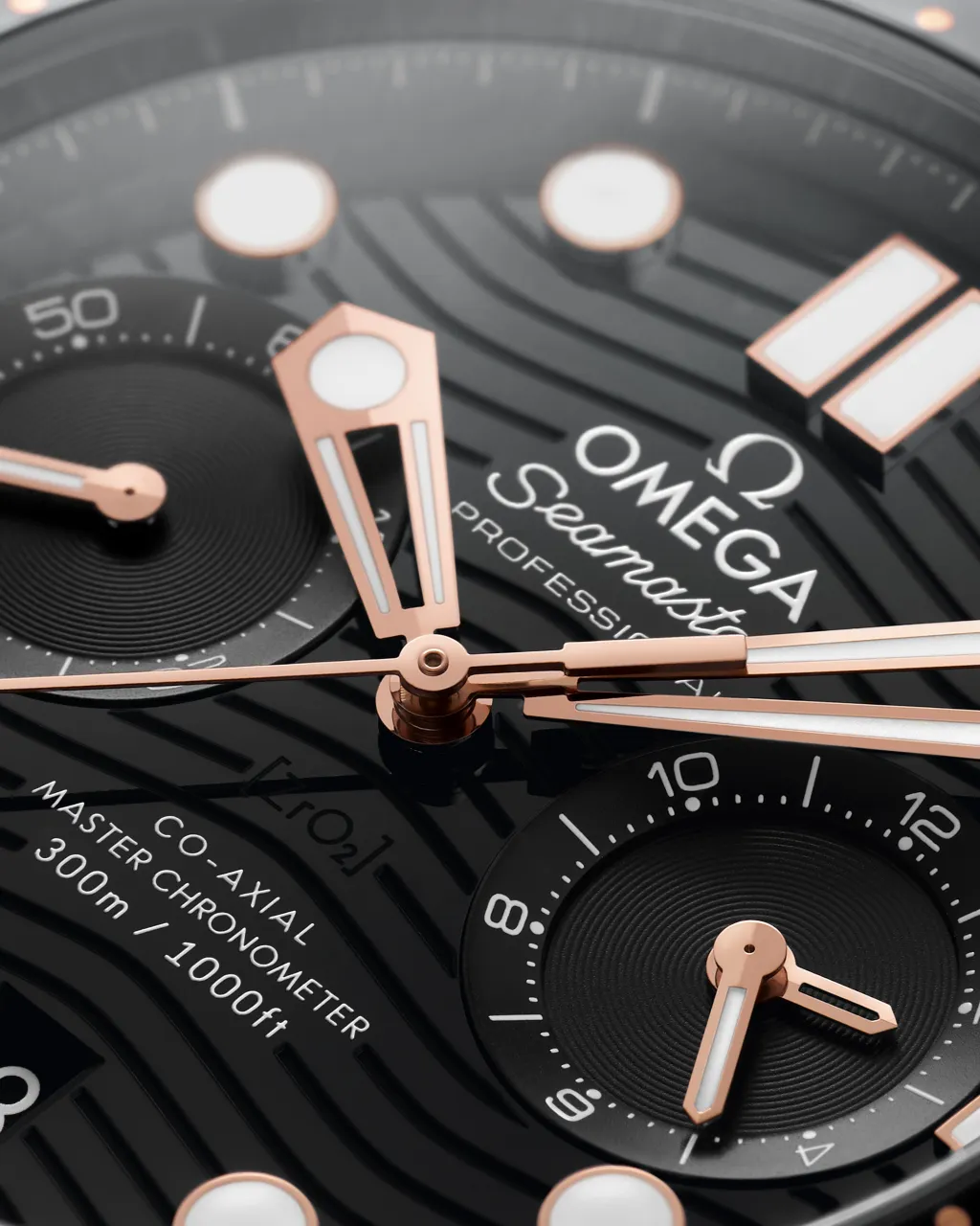 Omega Seamaster Diver 300M Sedna Gold Rubber Strap 21022445101001 detay görseli 2