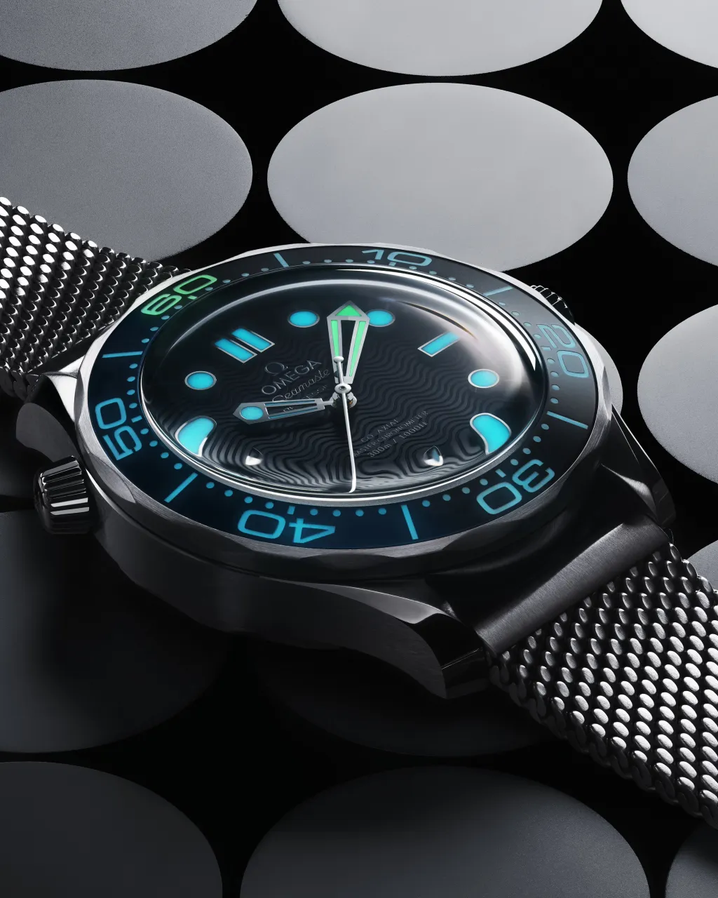Omega Seamaster Diver 300M James Bond 60th Anniversary Otomatik 21030422003002 detay görseli 4