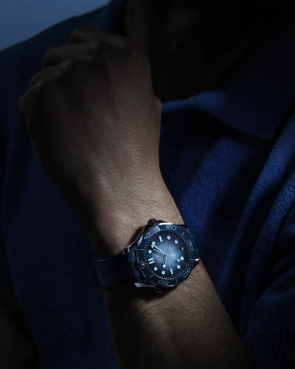 Omega Seamaster Diver 300M Otomatik Mavi 21032422003002 detay görseli 3