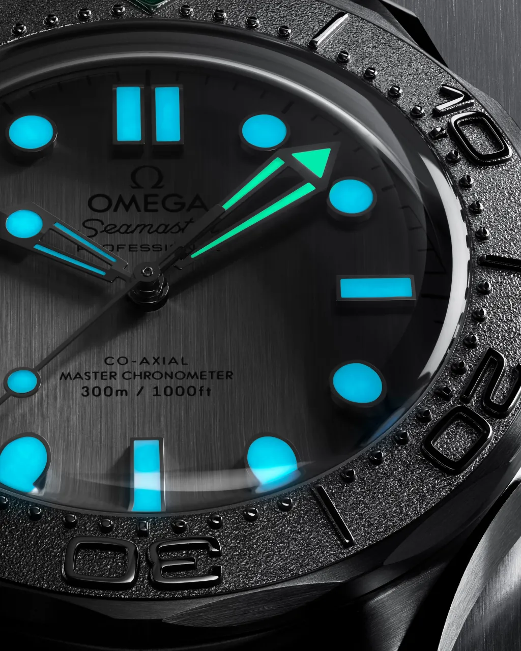 Omega Seamaster Diver 300M Otomatik Grey 21032422006002 detay görseli 3