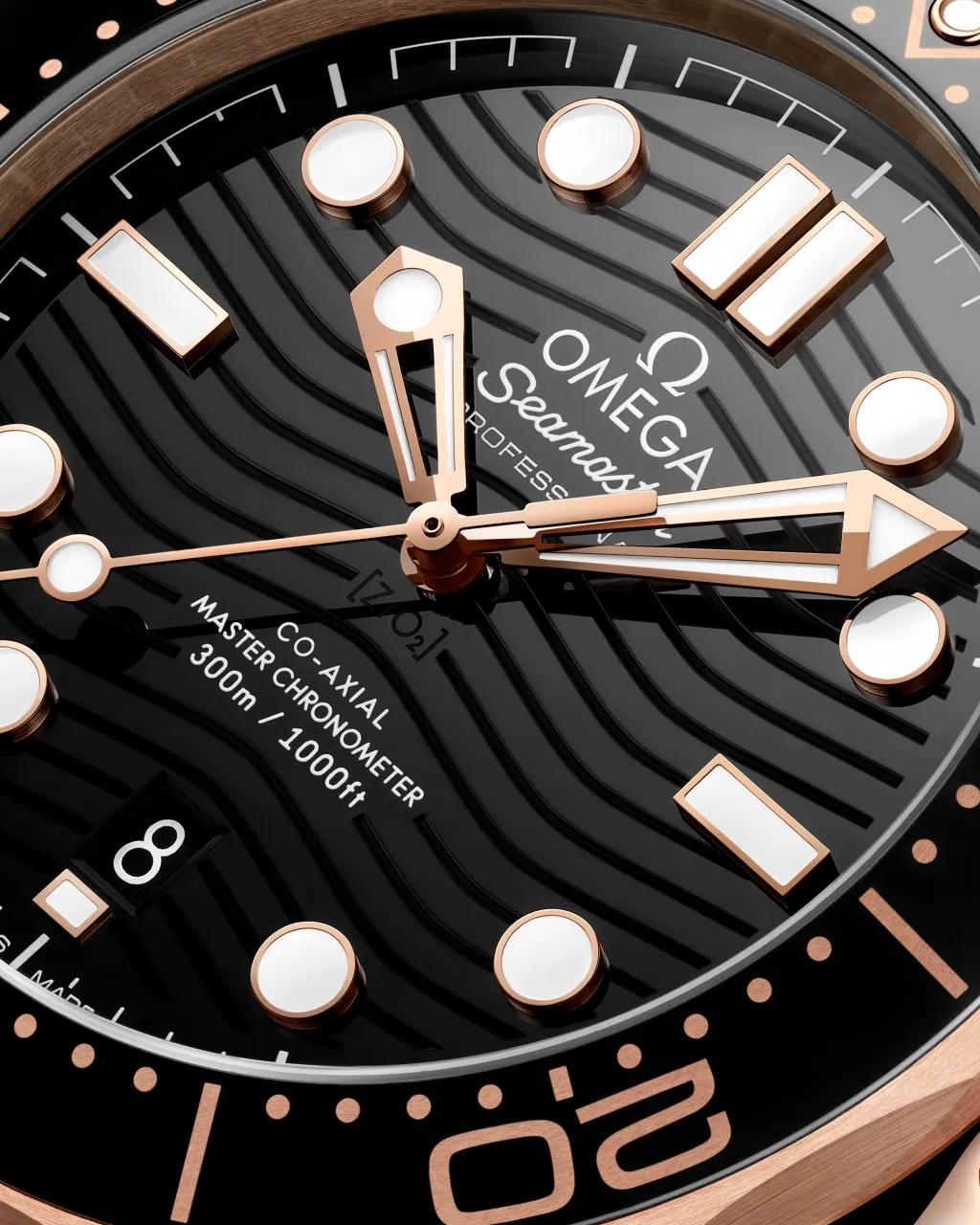 Omega Seamaster Diver 300M Sedna™ Gold Rubber Strap 21062422001002 detay görseli 3