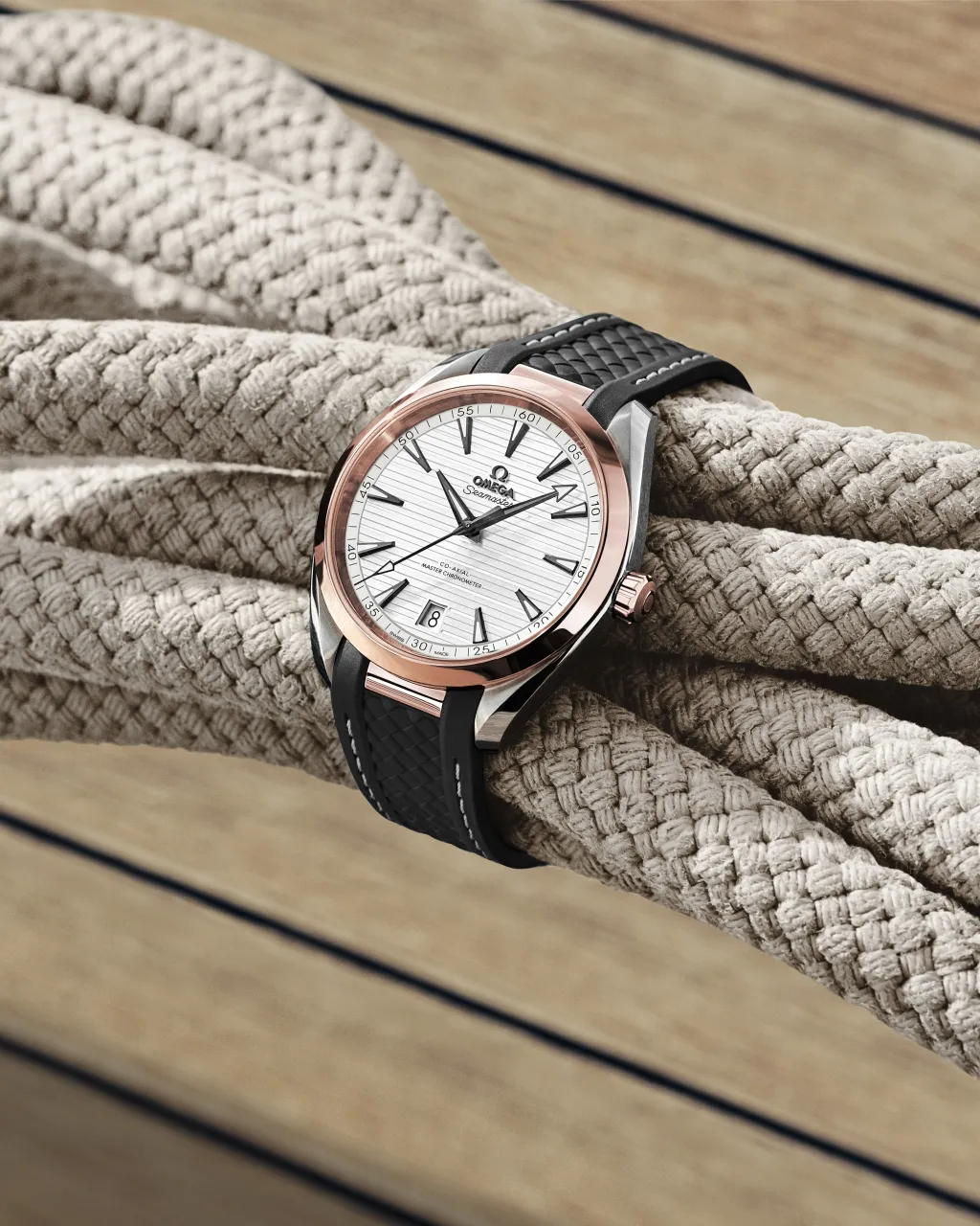Omega Seamaster Aqua Terra 150M Sedna Gold Rubber Strap 22022412102001 detay görseli 4