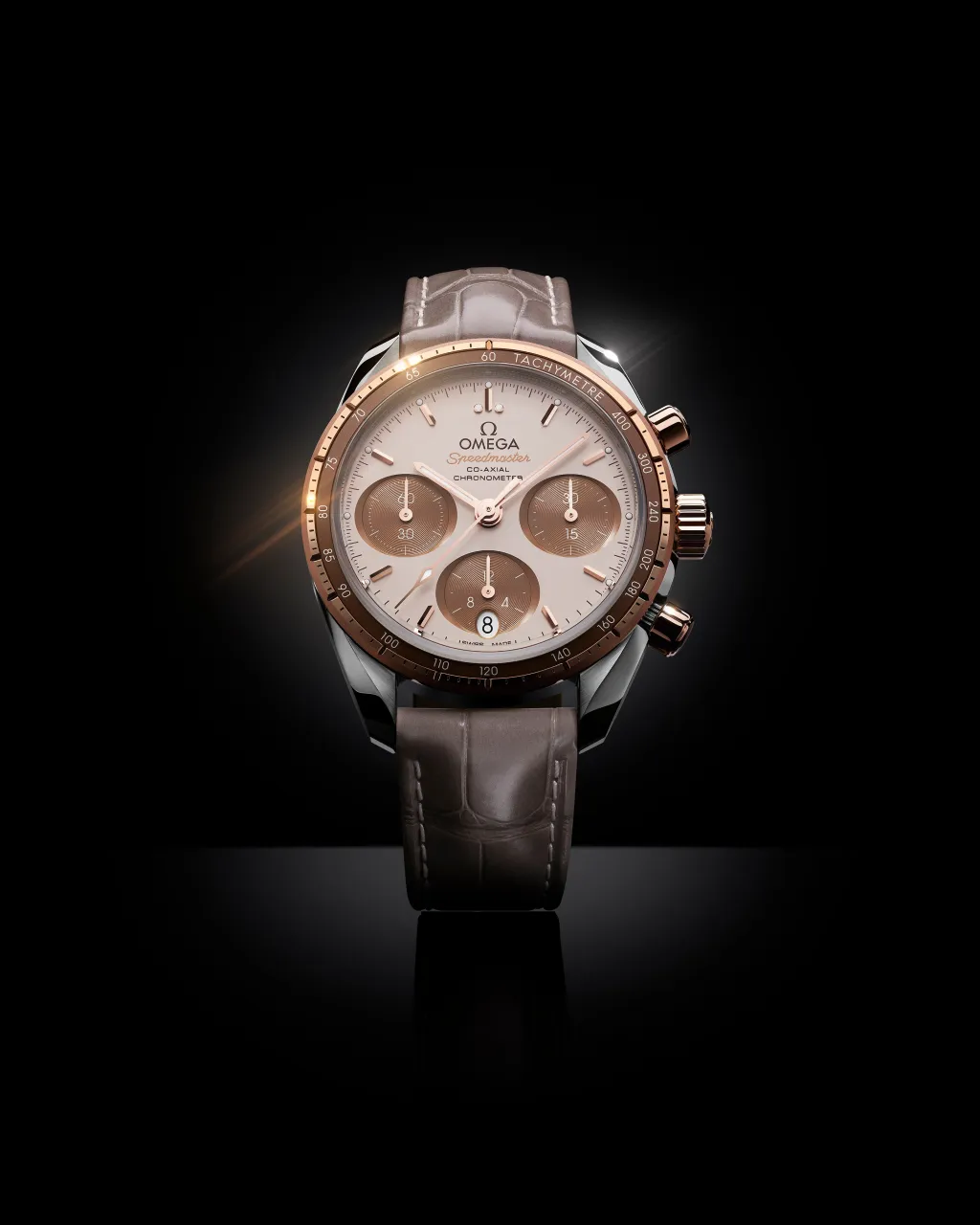 Omega Speedmaster 38 mm Steel Sedna Gold On Leather Strap 32423385002002 detay görseli 2