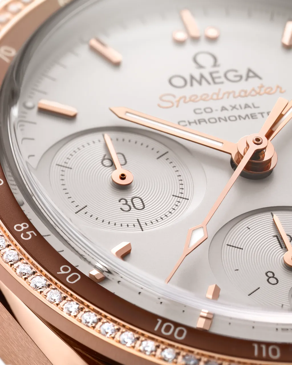 Omega Speedmaster 38 mm Sedna Gold Otomatik 32468385002003 detay görseli 2