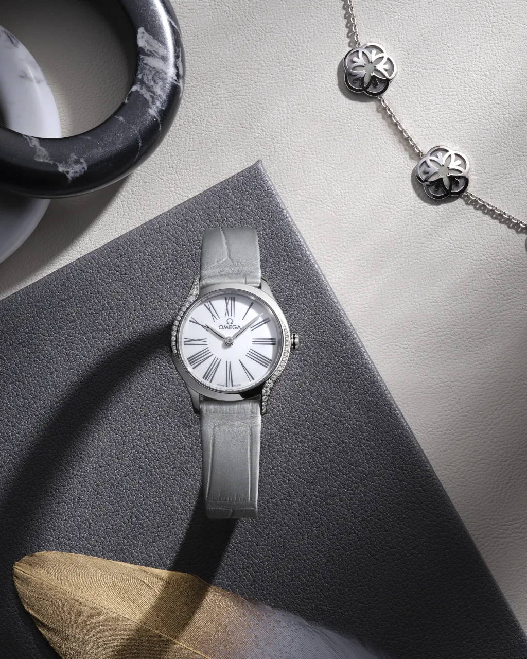 Omega De Ville Mini Trésor Otomatik Beyaz 42818266004001 detay görseli 4
