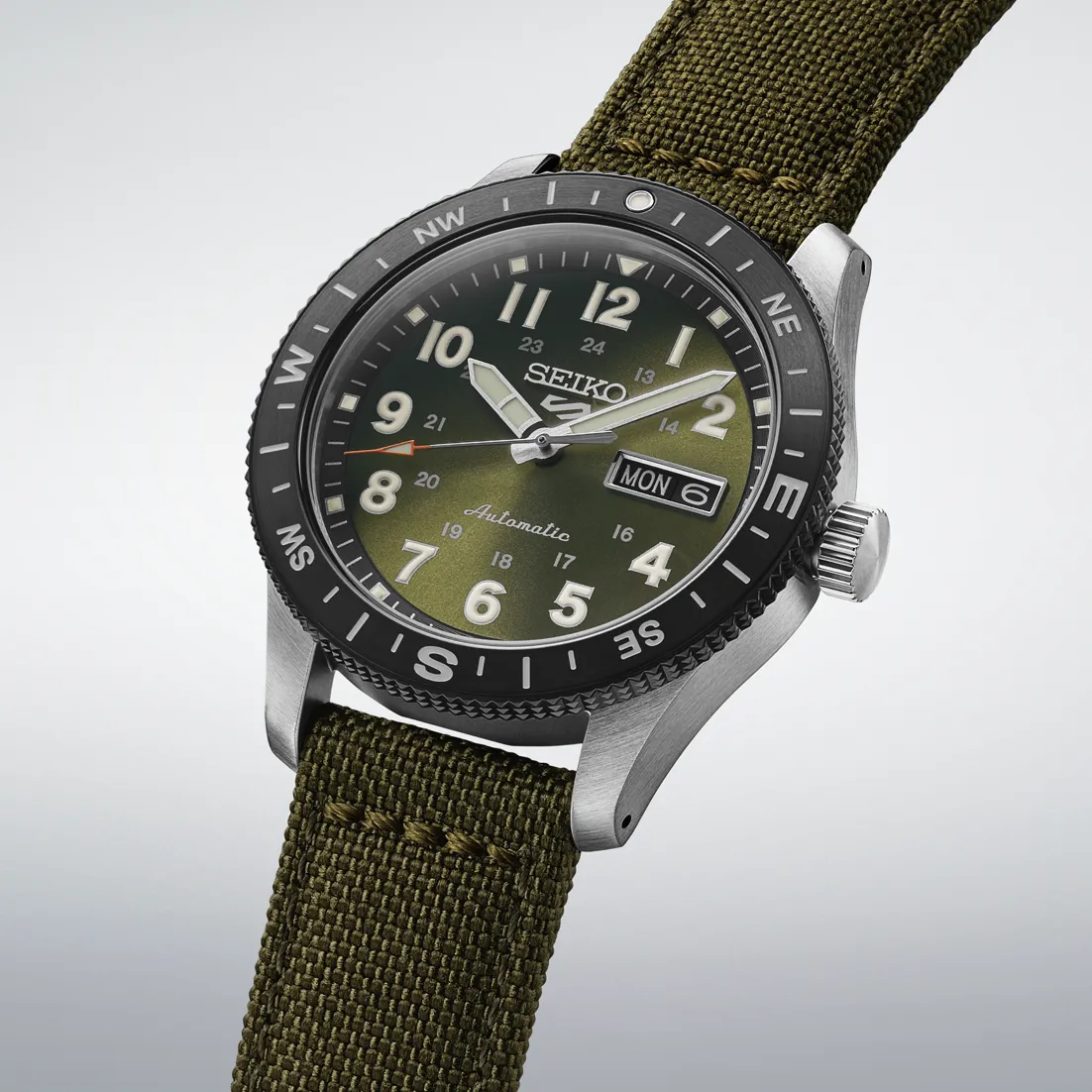 Seiko 5 Sports Field Series Otomatik Yeşil HDB008 detay görseli 4