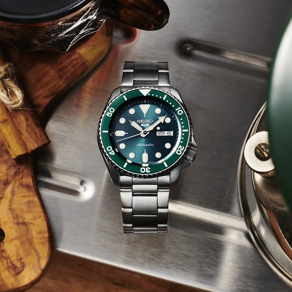 Seiko 5 Sports Otomatik SRPD61 detay görseli 1