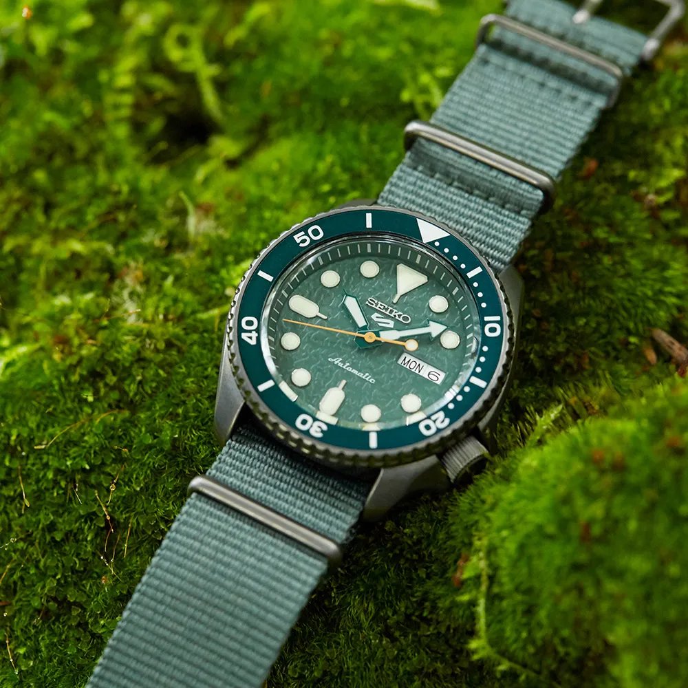 Seiko 5 Sports SKX Serisi Otomatik SRPD77 detay görseli 2