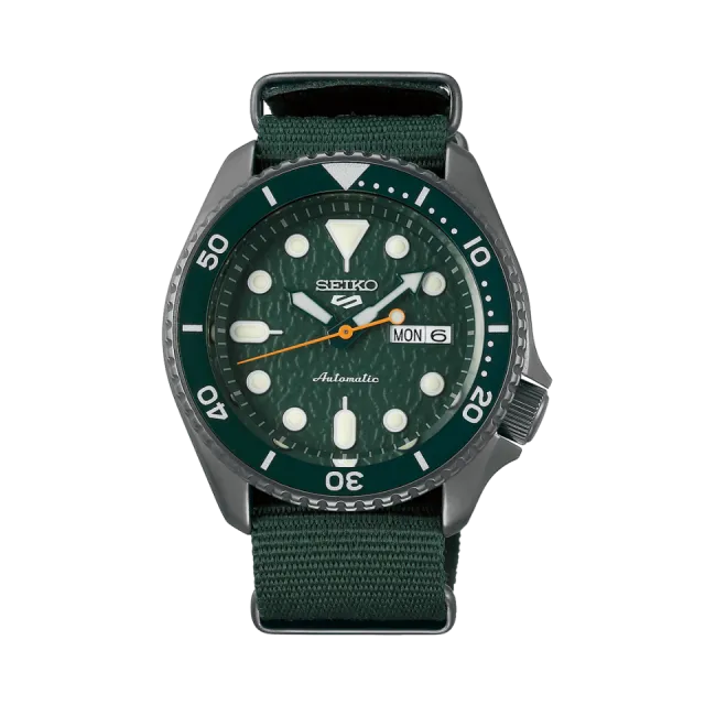 Beğenmek için çift tıkla Seiko 5 Sports SKX Serisi Otomatik SRPD77 Görsel 1