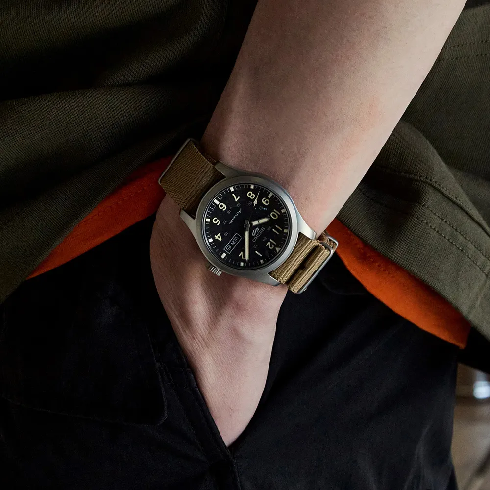Seiko 5 Sports Field Series Otomatik SRPG35 detay görseli 1