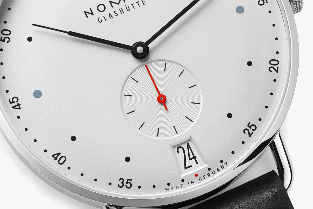 NOMOS Metro 38 Date Otomatik White Silver Plated 1102 detay görseli 4