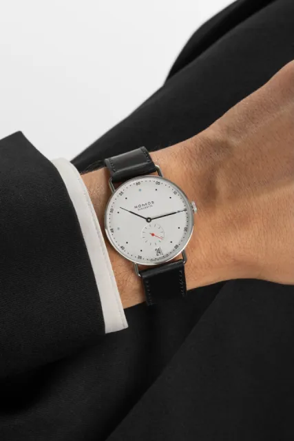 NOMOS Metro 38 Date Otomatik White Silver Plated 1102 Görsel 10