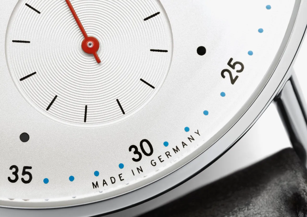 NOMOS Glashütte Metro Neomatik Otomatik Beyaz Gümüş Plaka 1106 detay görseli 2