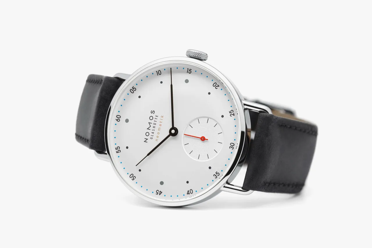 NOMOS Glashütte Metro Neomatik Otomatik Beyaz Gümüş Plaka 1106 detay görseli 3