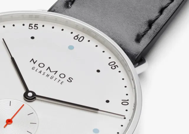 NOMOS Metro 38 Otomatik Beyaz Gümüş Plaka 1108 Görsel 3