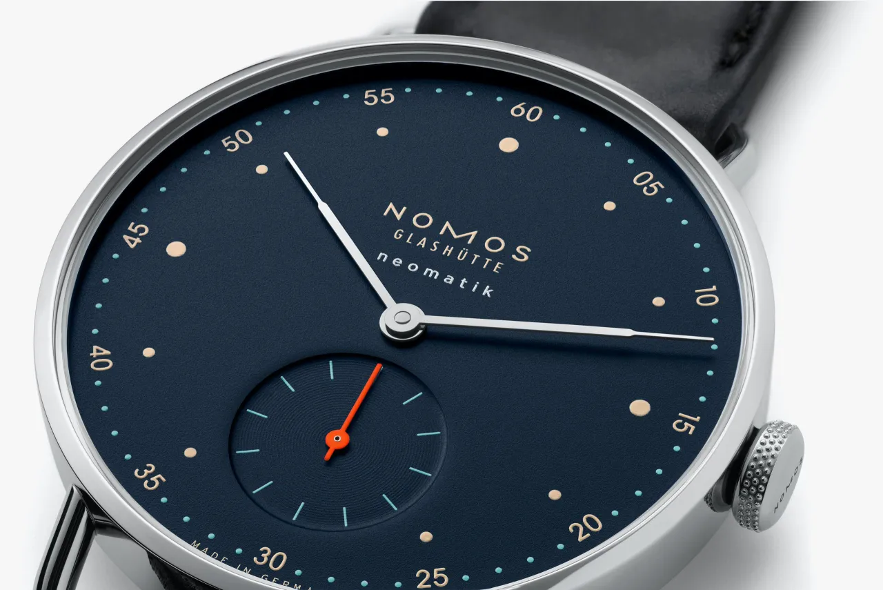 NOMOS Metro Neomatik Midnight Blue Otomatik 1110 detay görseli 2
