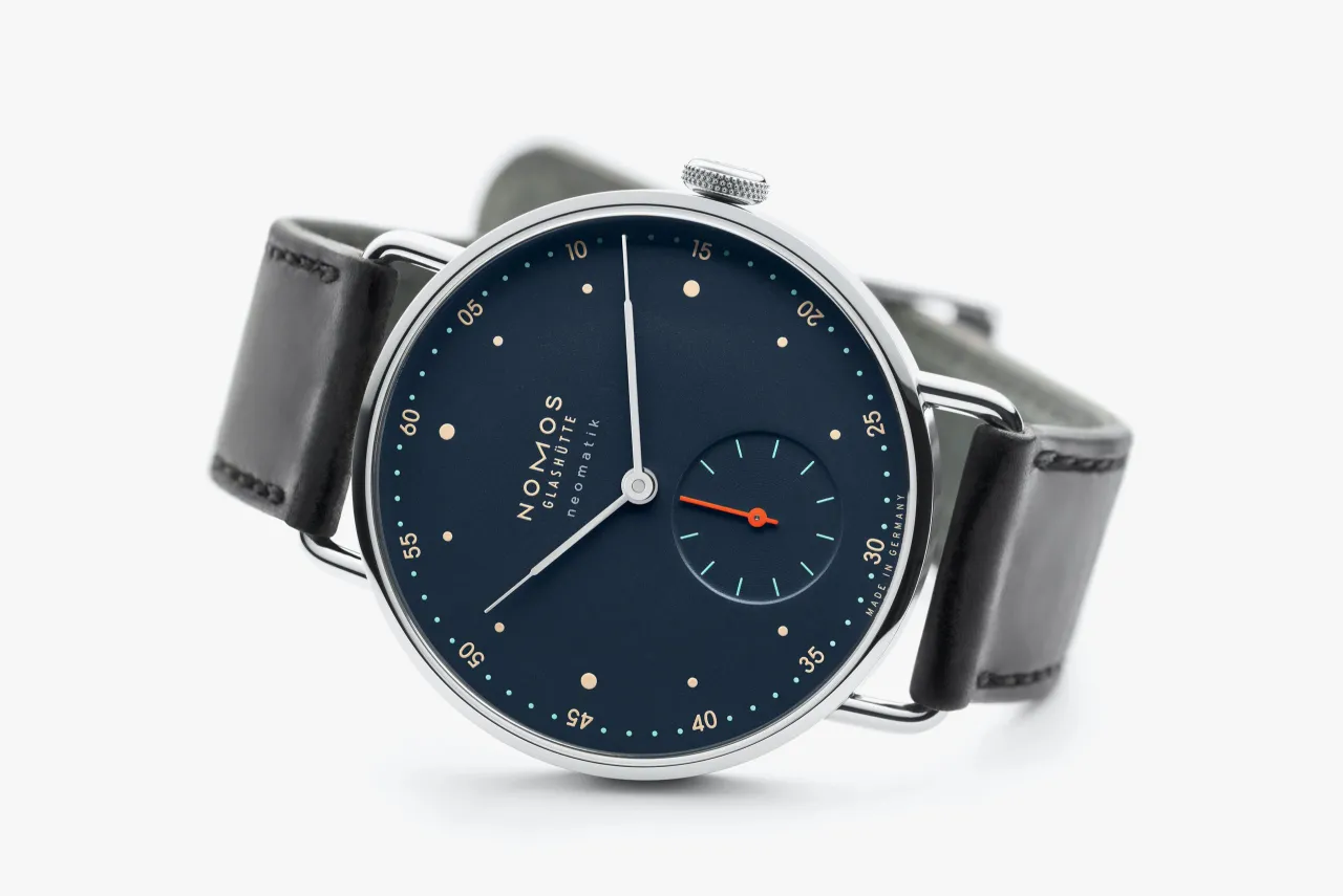 NOMOS Metro Neomatik Midnight Blue Otomatik 1110 detay görseli 3