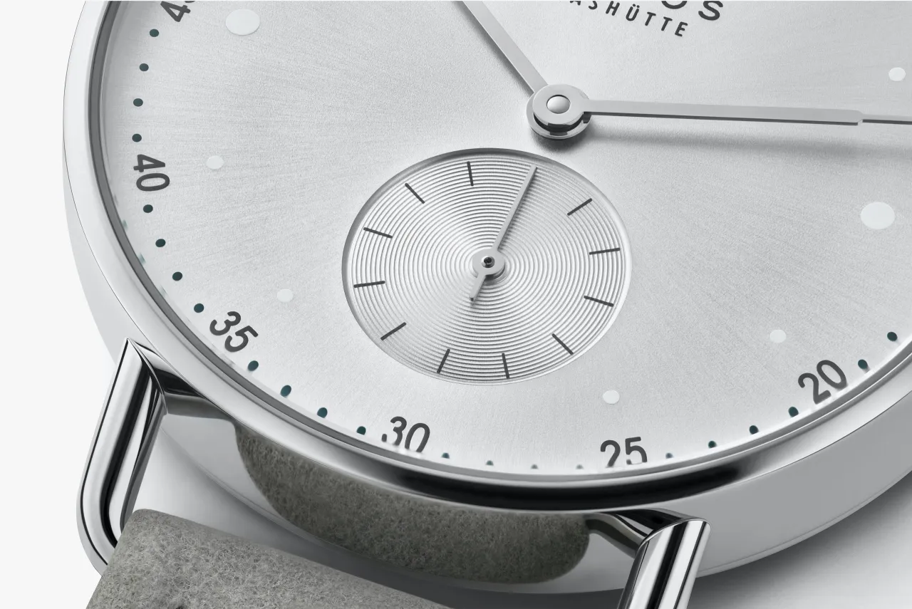 NOMOS Glashütte Metro 33 All Silver Otomatik 1122 detay görseli 5