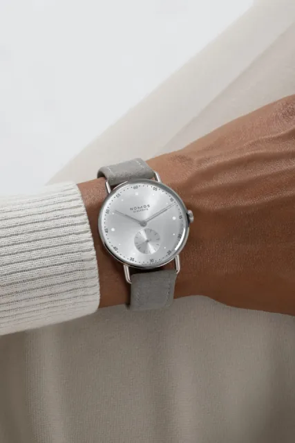 NOMOS Glashütte Metro 33 All Silver Otomatik 1122 Görsel 11