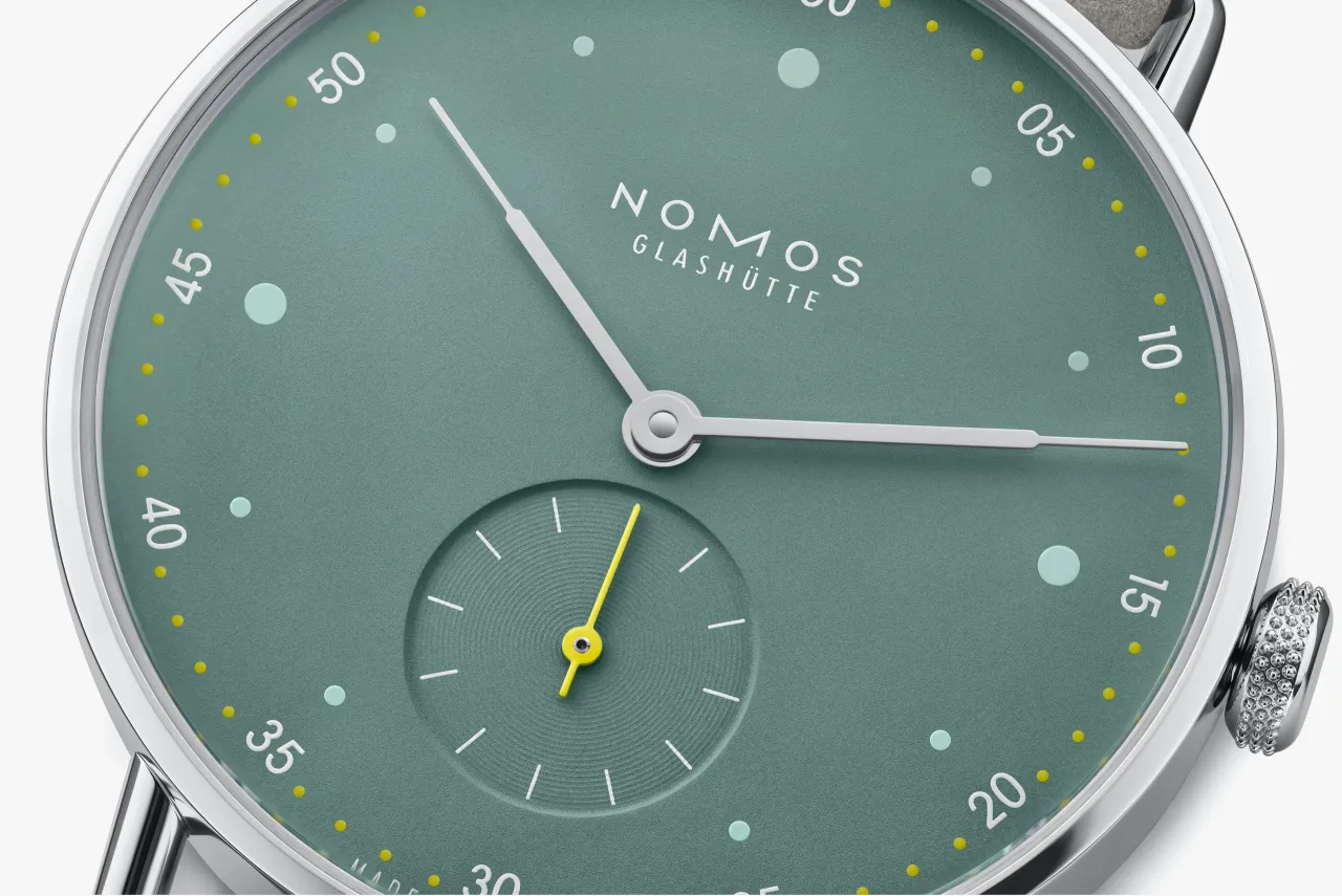 NOMOS Metro 33 Sage Otomatik 1124SB detay görseli 3