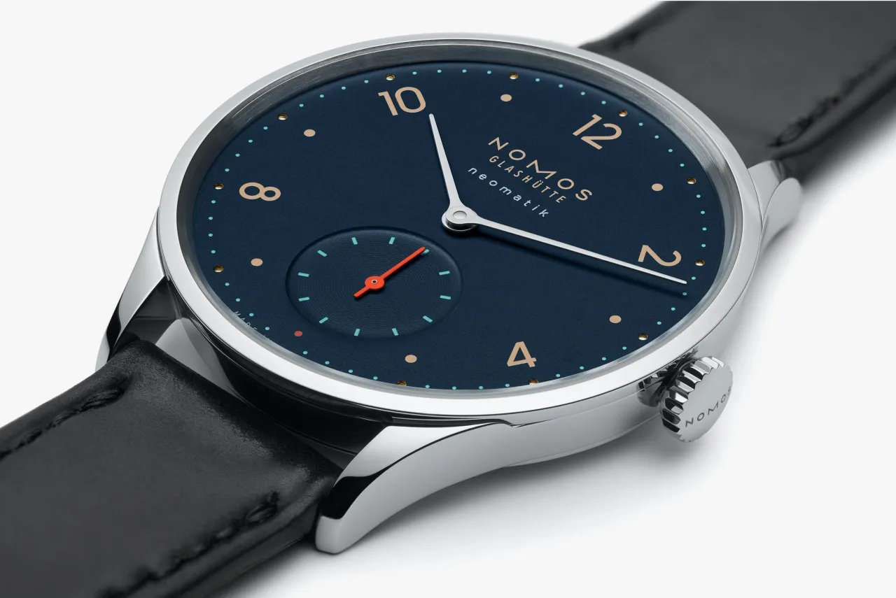 NOMOS Glashütte Minimatik Midnight Blue Otomatik 1205 detay görseli 4
