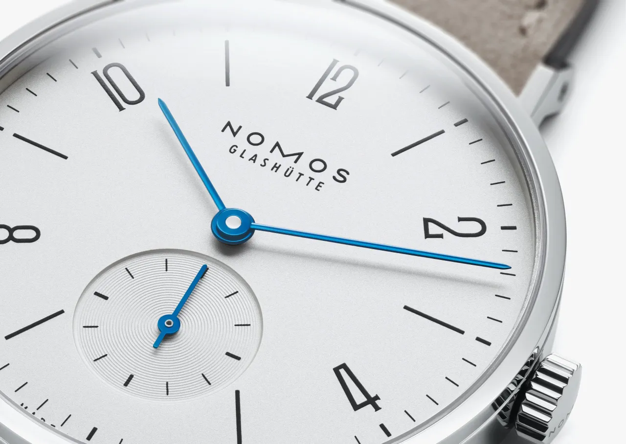 NOMOS Tangente 33 Otomatik Beyaz 123 detay görseli 2