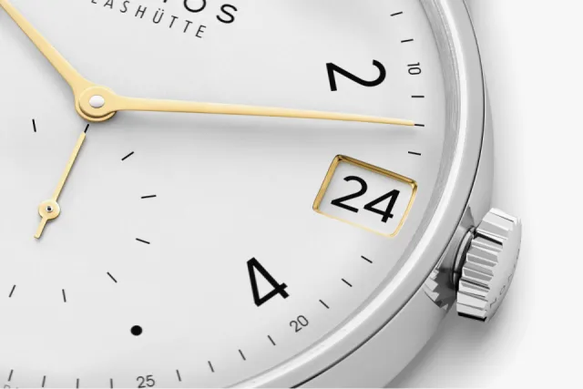 NOMOS Glashütte Minimatik 39 Date Gold 1251 Görsel 4