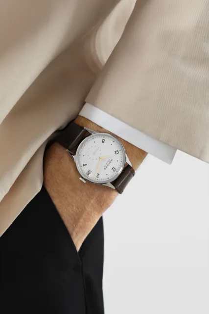 NOMOS Glashütte Minimatik 39 Date Gold 1251 Görsel 8