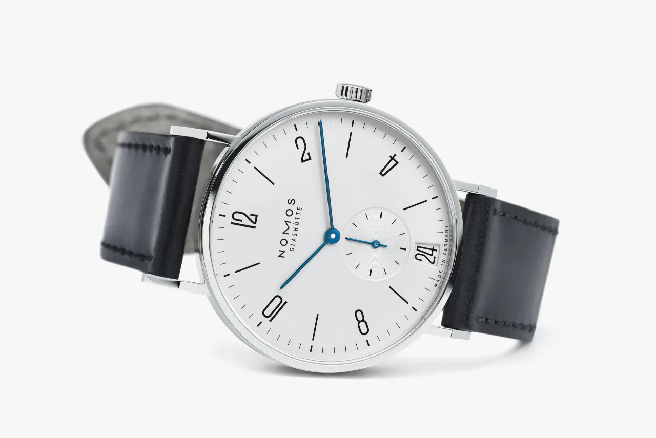 NOMOS Glashütte Tangente 38 Date Otomatik 130 detay görseli 3