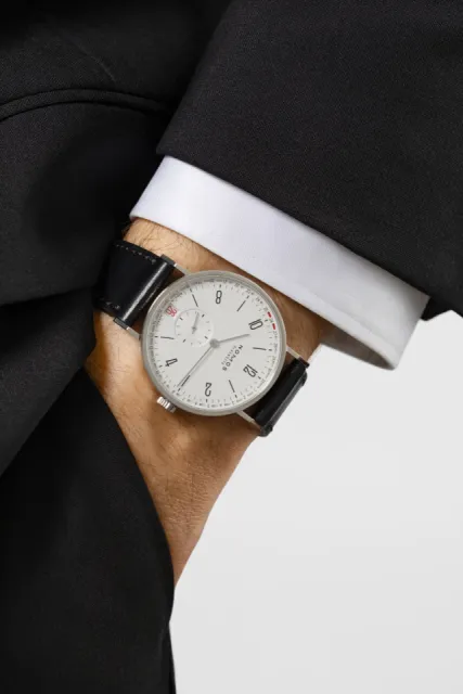 NOMOS Glashütte Tangente 2date Otomatik Beyaz Gümüş 135SB Görsel 10
