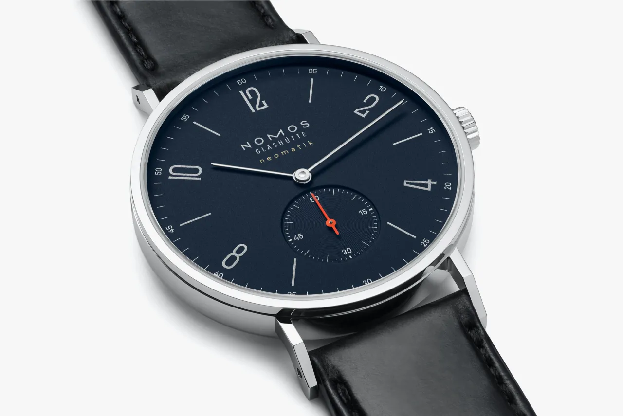 NOMOS Tangente Neomatik Midnight Blue Otomatik 142 detay görseli 2