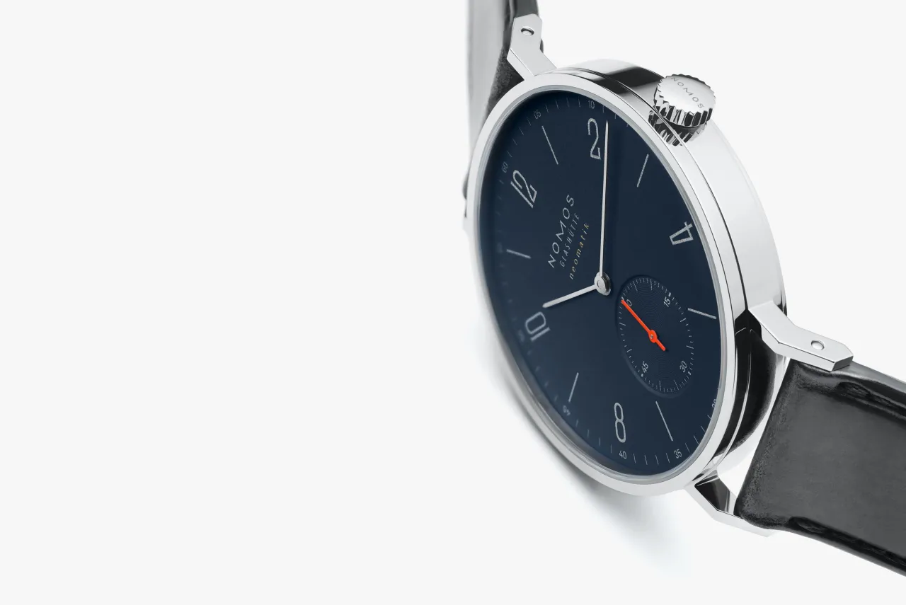 NOMOS Tangente Neomatik Midnight Blue Otomatik 142 detay görseli 4