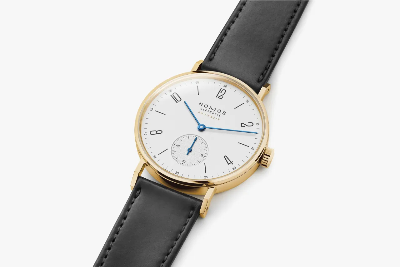 NOMOS Glashütte Tangente Gold Neomatik 161 detay görseli 3