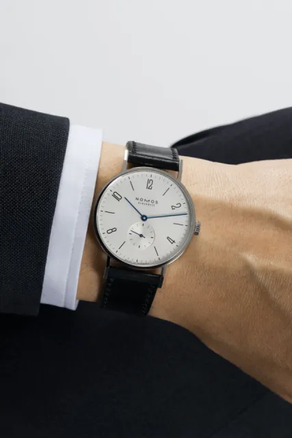 NOMOS Glashütte Tangente 38 Otomatik Beyaz 164 Görsel 8