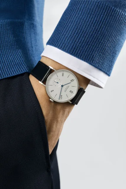 NOMOS Glashütte Tangente 38 Otomatik Beyaz Gümüş 165 Görsel 10