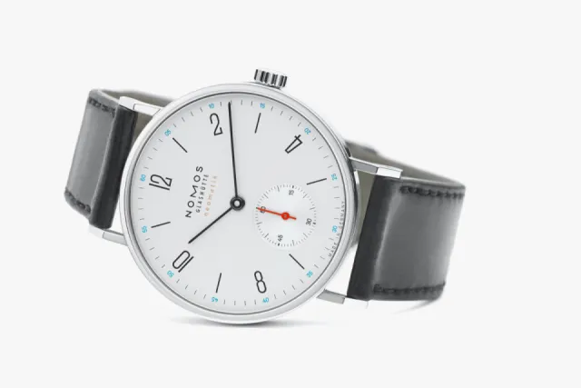NOMOS Glashütte Tangente Neomatik Beyaz Gümüş Plaka 175 Görsel 3
