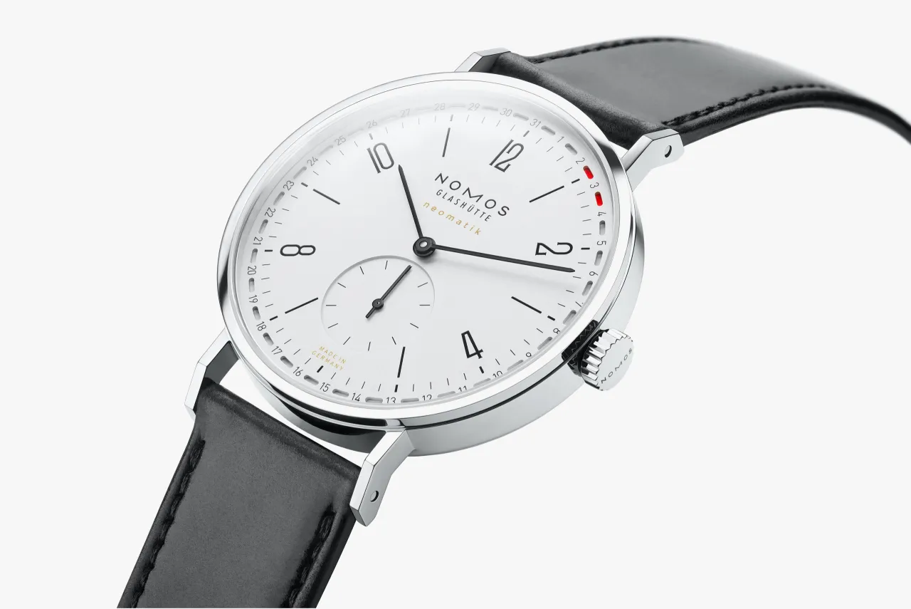 NOMOS Glashütte Tangente Neomatik 41 Update Otomatik 180 detay görseli 5